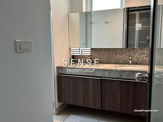Condo en alquiler y en venta de 4 habitaciones en Watthana, Bangkok