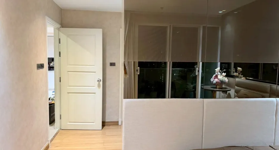 À vendre 3 chambres condo à Huai Khwang, Bangkok