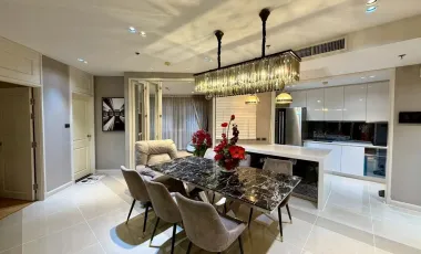 For sale 3 bedrooms condo in Huai Khwang, Bangkok