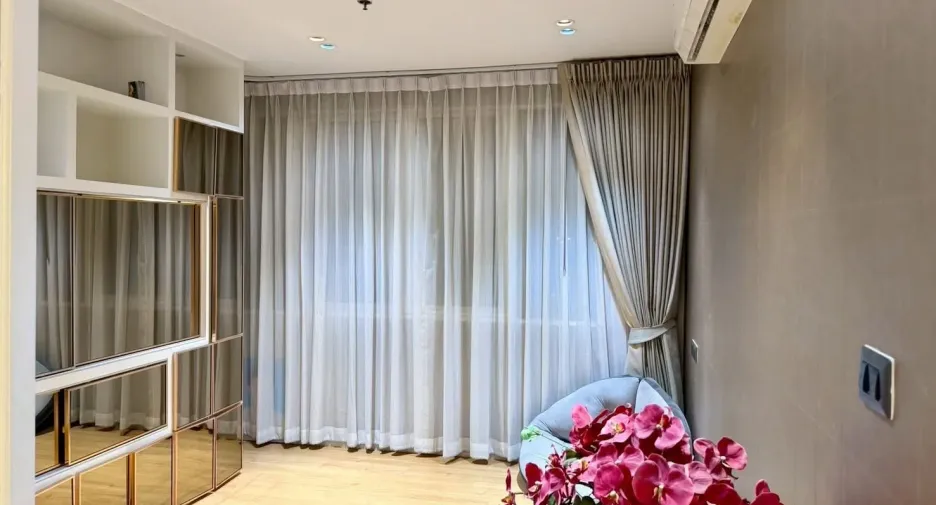 À vendre 3 chambres condo à Huai Khwang, Bangkok
