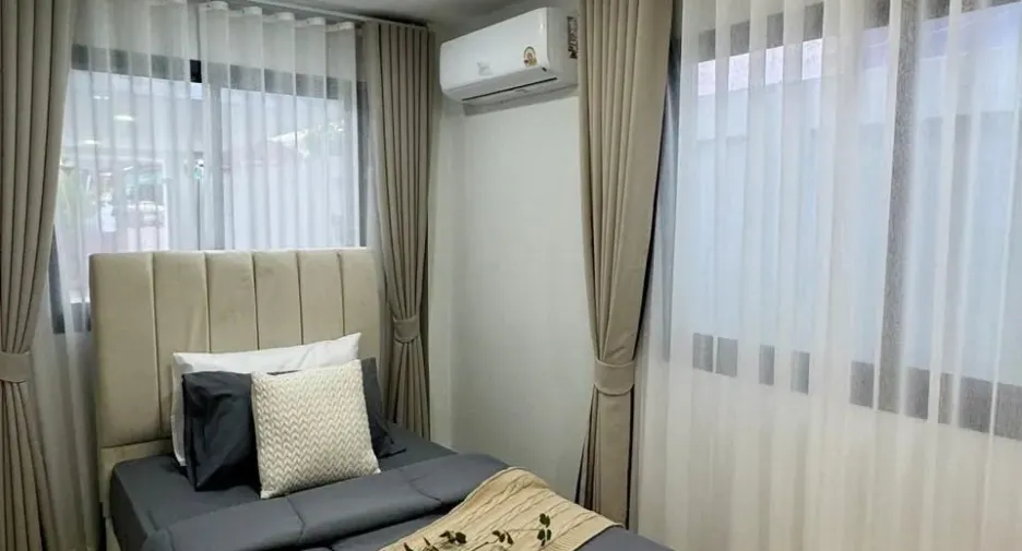 For rent and for sale 4 bedrooms house in Bang Lamung, Chonburi