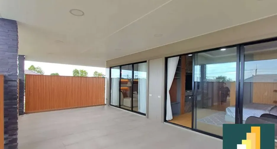 For rent and for sale 4 bedrooms house in Bang Lamung, Chonburi