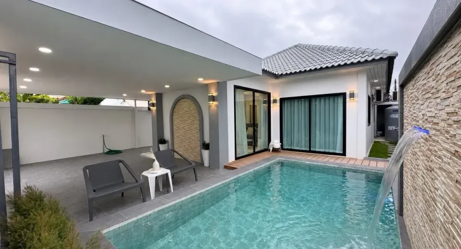 For rent and for sale 4 bedrooms house in Bang Lamung, Chonburi