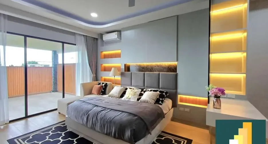 For rent and for sale 4 bedrooms house in Bang Lamung, Chonburi