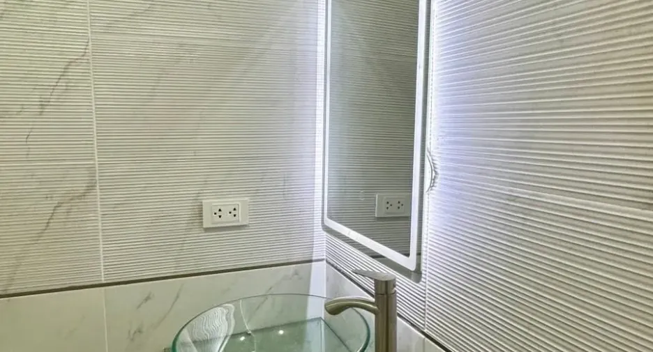 For rent and for sale 4 bedrooms house in Bang Lamung, Chonburi