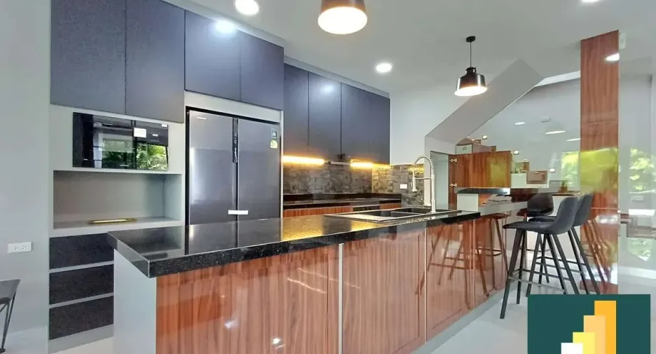 For rent and for sale 4 bedrooms house in Bang Lamung, Chonburi