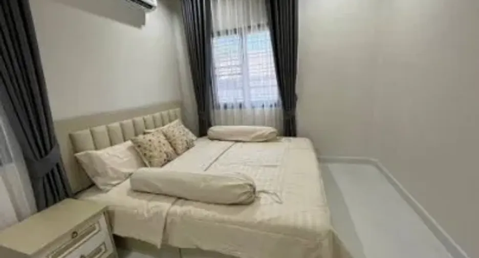 For rent and for sale 4 bedrooms house in Bang Lamung, Chonburi