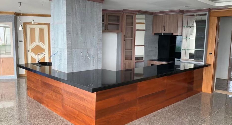 Condo en venta de 4 habitaciones en Klaeng, Rayong