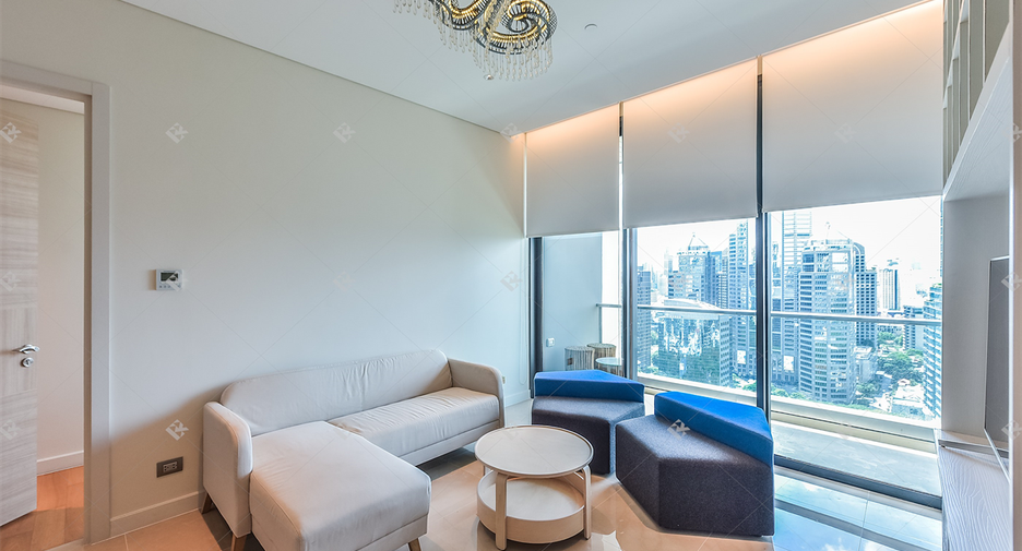 For rent 2 bedrooms condo in Pathum Wan, Bangkok