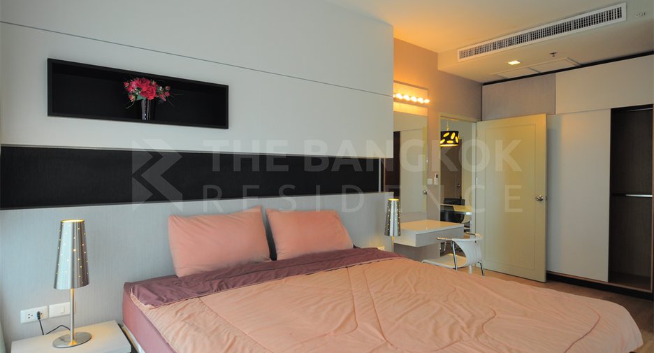For rent 2 bedrooms condo in Khlong Toei, Bangkok
