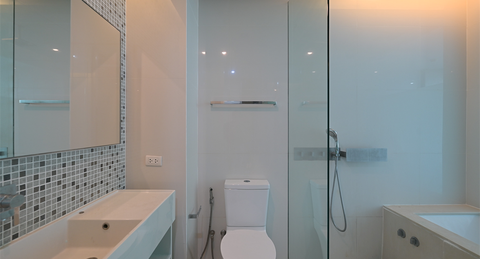 For rent 1 bed condo in Watthana, Bangkok