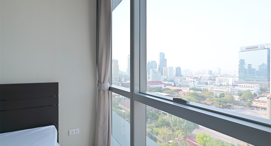 For rent 1 bed condo in Watthana, Bangkok