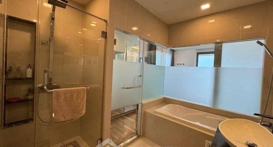 For sale 2 bedrooms condo in Pratumnak, Pattaya