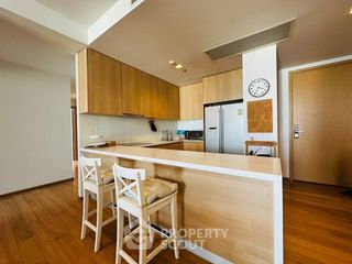 For sale 3 bedrooms condo in Khlong Toei, Bangkok