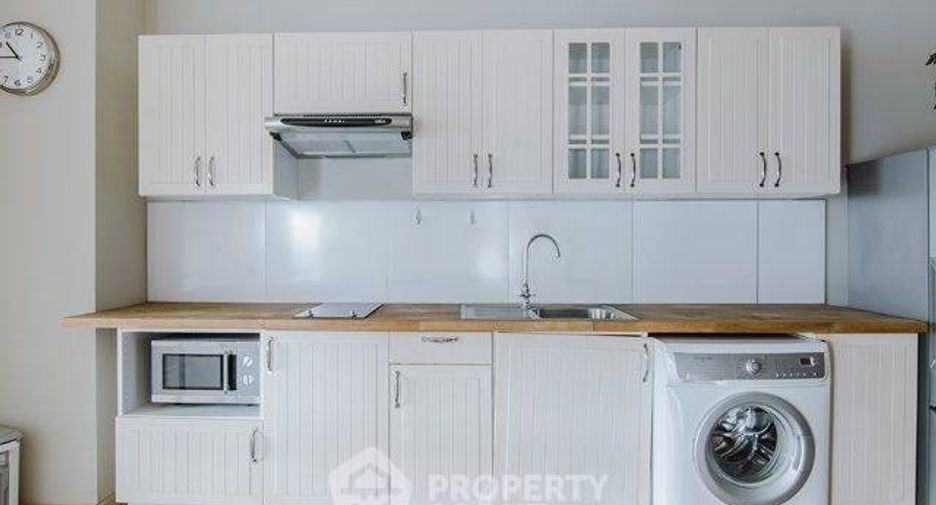 For sale 2 bedrooms condo in Khlong Toei, Bangkok