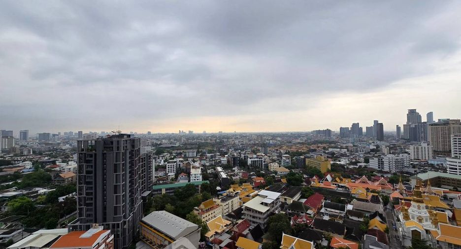 For sale 1 bed condo in Khlong Toei, Bangkok