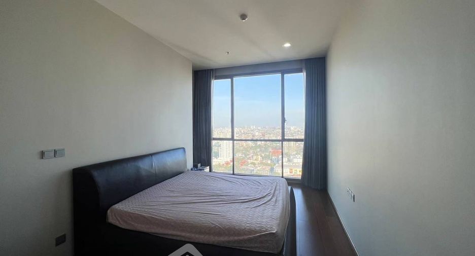 For sale 3 bedrooms condo in Watthana, Bangkok