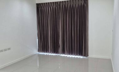 For sale 2 bedrooms condo in Yan Nawa, Bangkok