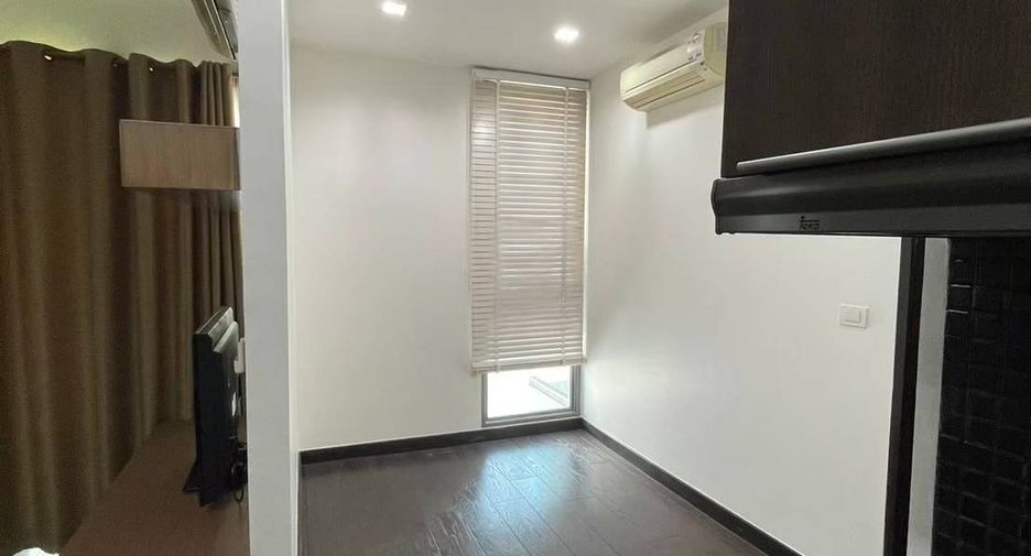 For sale 1 bed condo in Ratchathewi, Bangkok