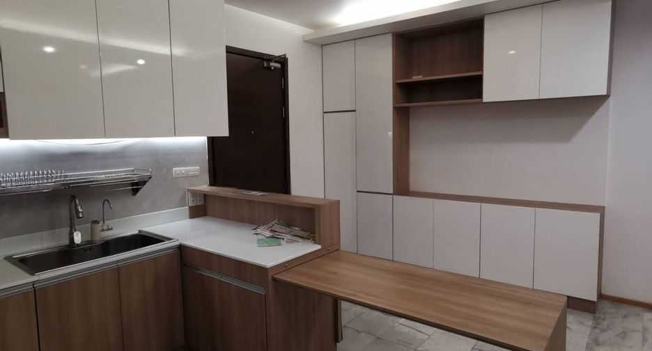 For sale 2 ベッドルーム condo in Phaya Thai, Bangkok