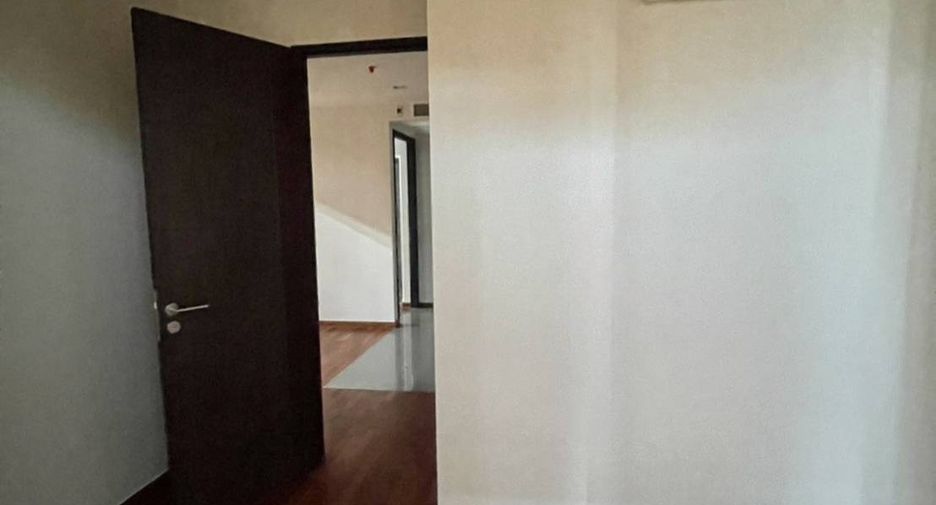 For sale 2 ベッドルーム condo in Pathum Wan, Bangkok