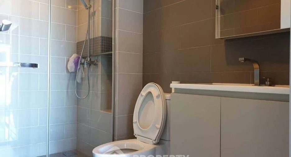 For sale 1 bed condo in Phra Khanong, Bangkok