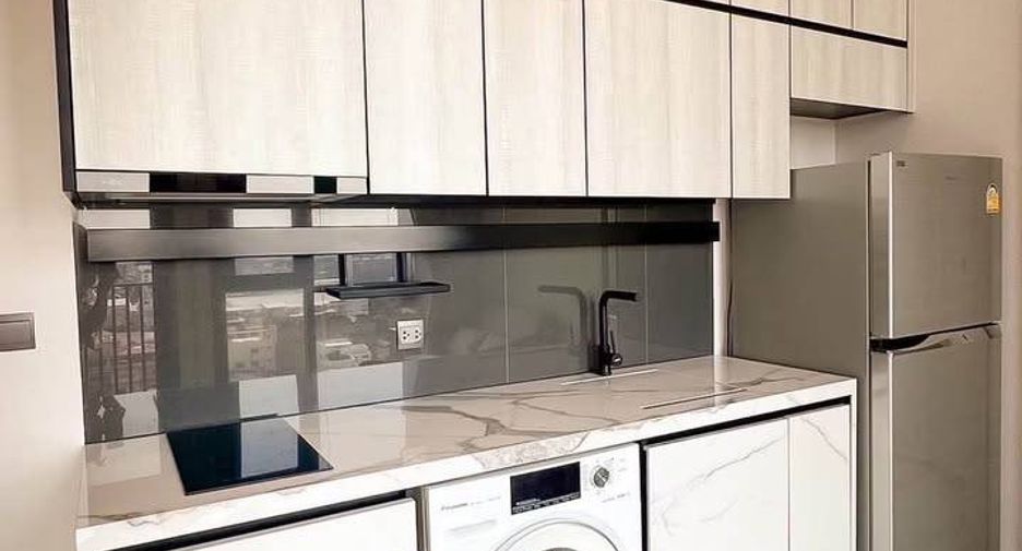 For rent 1 Beds condo in Phra Khanong, Bangkok