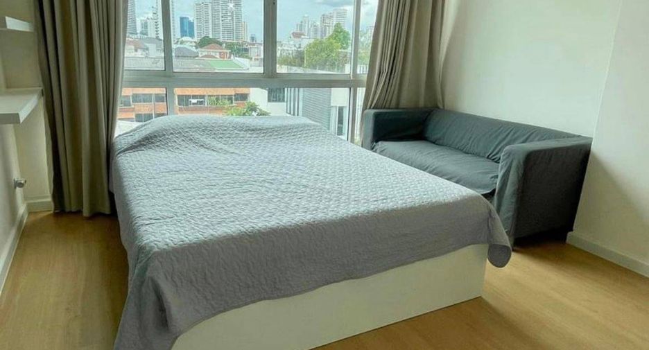 For rent 1 bed condo in Watthana, Bangkok