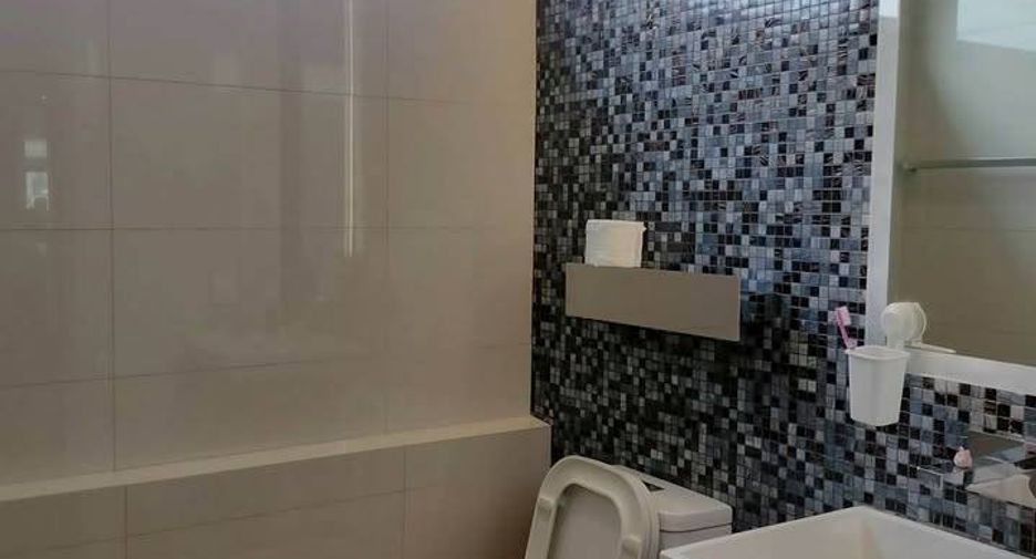 For rent 2 bedrooms condo in Sathon, Bangkok