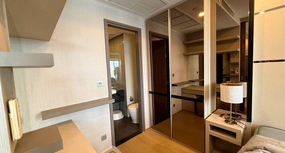 Wohnung zur Miete mit 1 Zimmer in Bang Rak, Bangkok