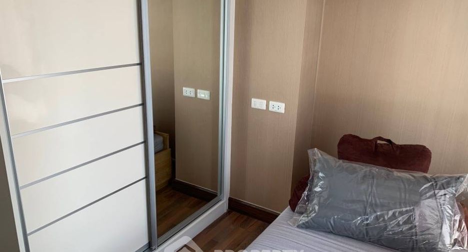 For rent 2 bedrooms condo in Khlong San, Bangkok
