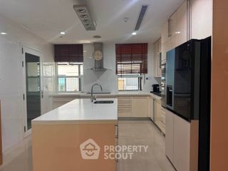 Аренда 5 спальни дом в Пращет, Бангкок