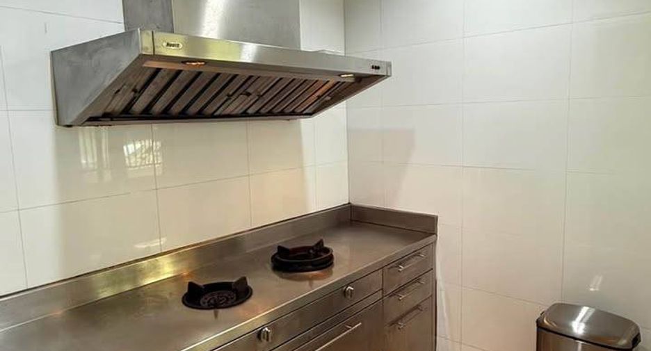 For rent 5 bedrooms house in Prawet, Bangkok