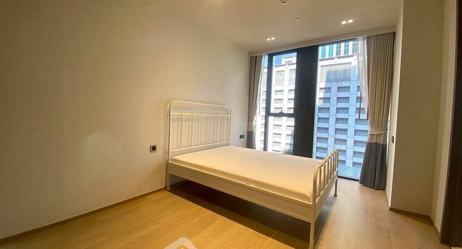 For rent 3 bedrooms condo in Pathum Wan, Bangkok