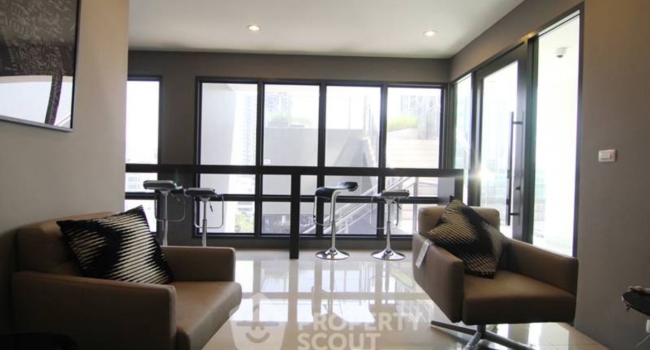 For rent 1 bed condo in Huai Khwang, Bangkok