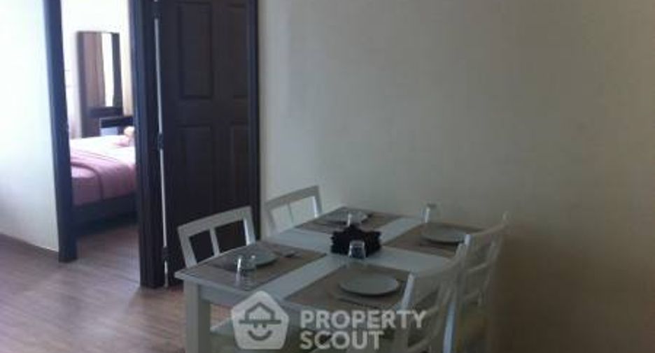 Condo en alquiler de 2 habitaciones en Si Racha, Chonburi