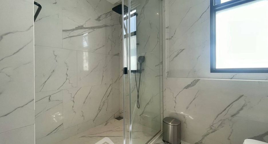 For rent 2 bedrooms condo in Ratchathewi, Bangkok