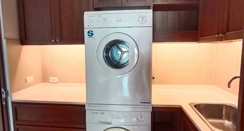 ให้เช่า 3 ห้องนอน คอนโด ใน คลองเตย, กรุงเทพฯ