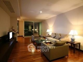 For rent 4 bedrooms apartment in Watthana, Bangkok