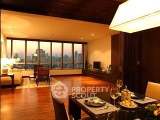 For rent 4 bedrooms apartment in Watthana, Bangkok