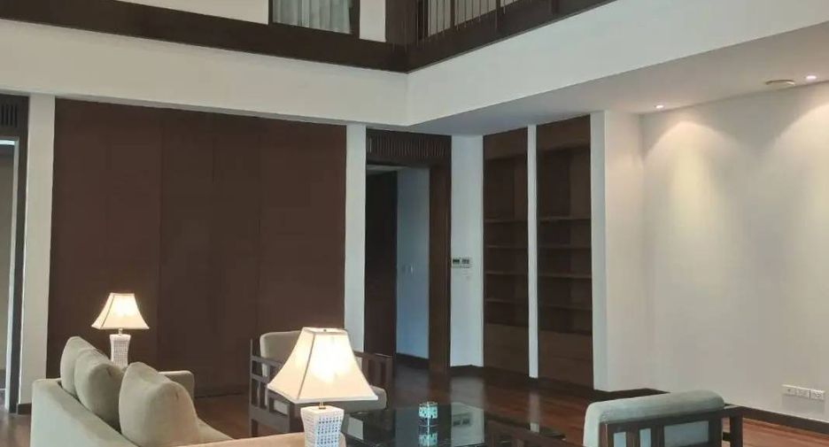 For rent 4 ベッドルーム apartment in Watthana, Bangkok
