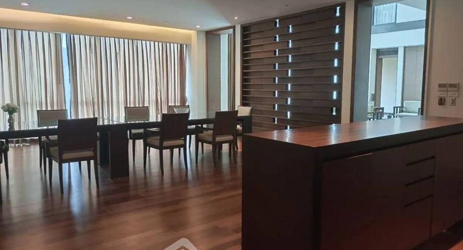 For rent 4 ベッドルーム apartment in Watthana, Bangkok