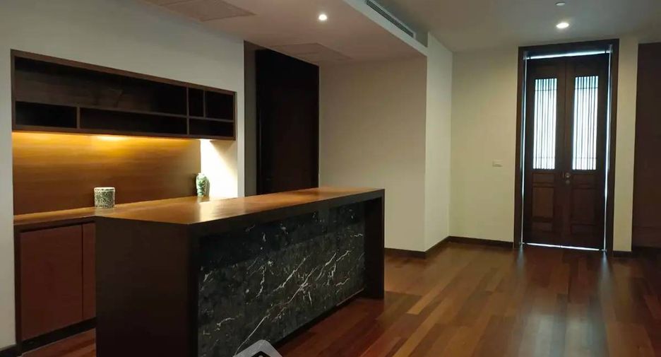 For rent 4 ベッドルーム apartment in Watthana, Bangkok