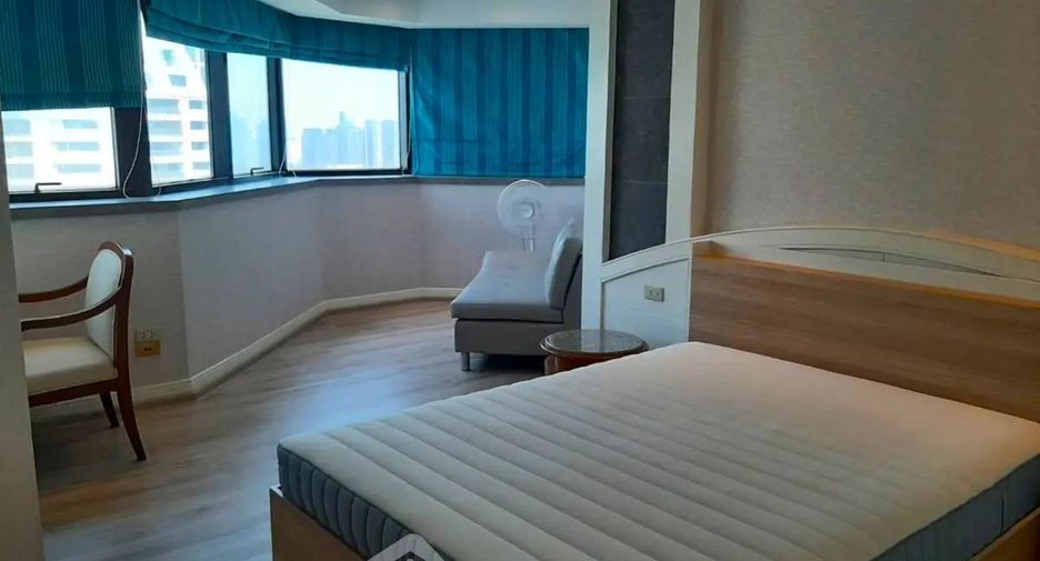 For rent 3 ベッドルーム condo in Khlong Toei, Bangkok