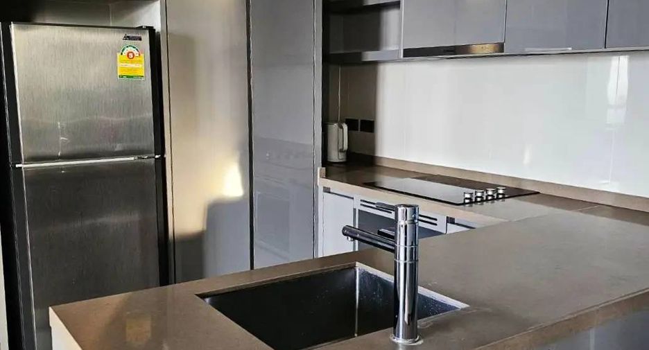 For rent 2 bedrooms condo in Bang Rak, Bangkok
