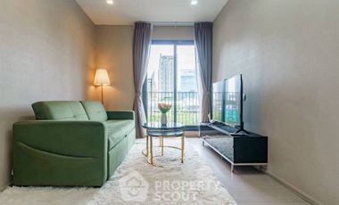 For rent 2 bedrooms condo in Huai Khwang, Bangkok