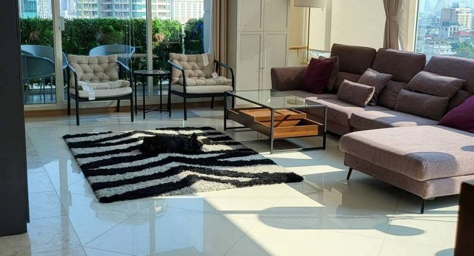 For rent 2 ベッドルーム condo in Sathon, Bangkok