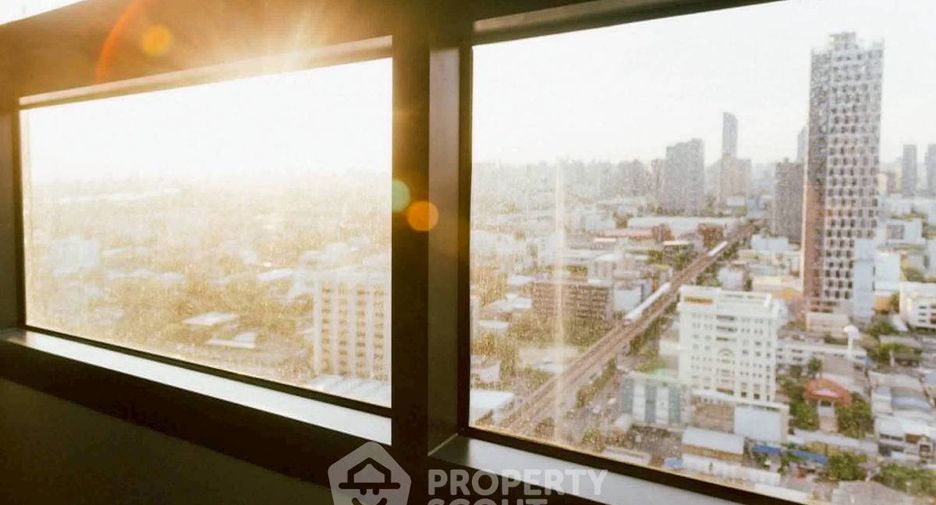For rent 2 bedrooms condo in Phra Khanong, Bangkok
