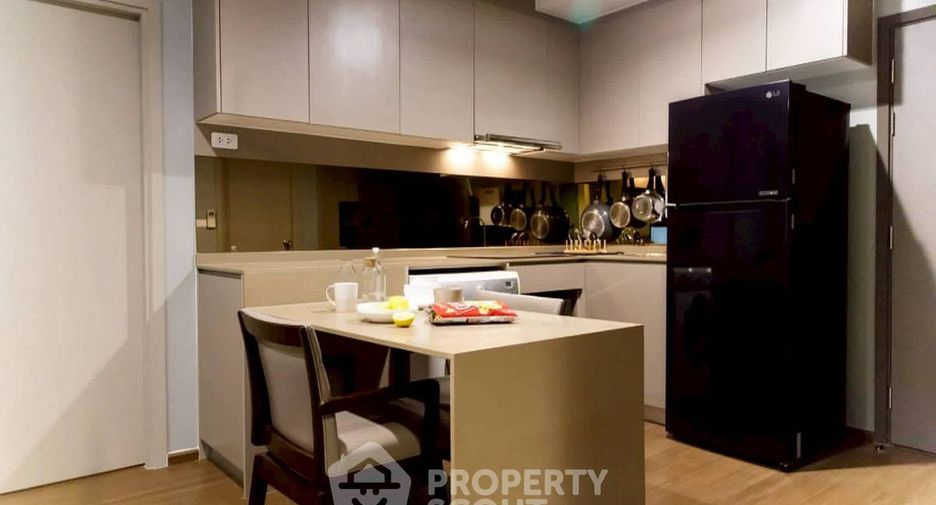 For rent 2 bedrooms condo in Phra Khanong, Bangkok