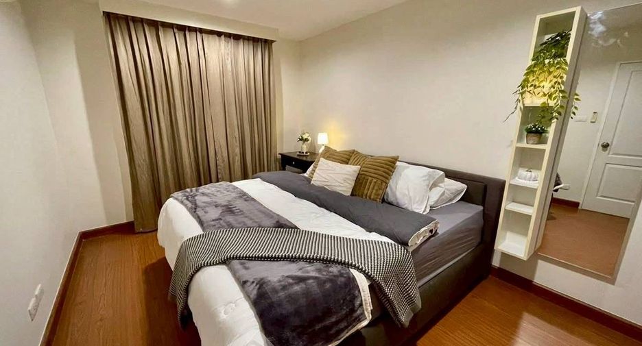 Wohnung zur Miete mit 2 Zimmer in Huai Khwang, Bangkok